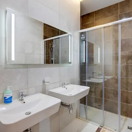 Spectacular Valletta And Harbour Views سليمة