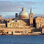 Spectacular Valletta And Harbour Views Lägenhet *